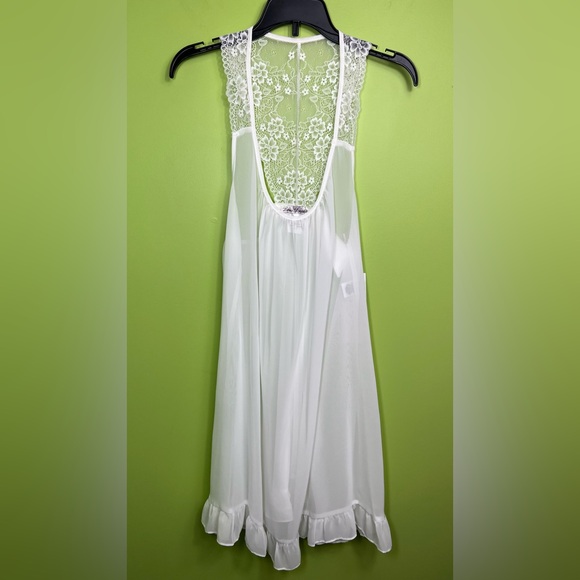 Linea Donatella Women's Sheer Scoop Neck Chemise size S NWT - Picture 3 of 3